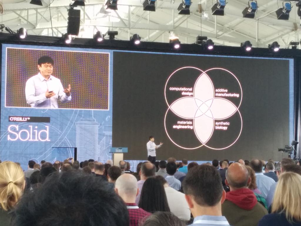 worksonmypc's tweet image. Getting my mind blown at #SolidCon. Joi Ito from #MITMediaLab talking #SynthBio