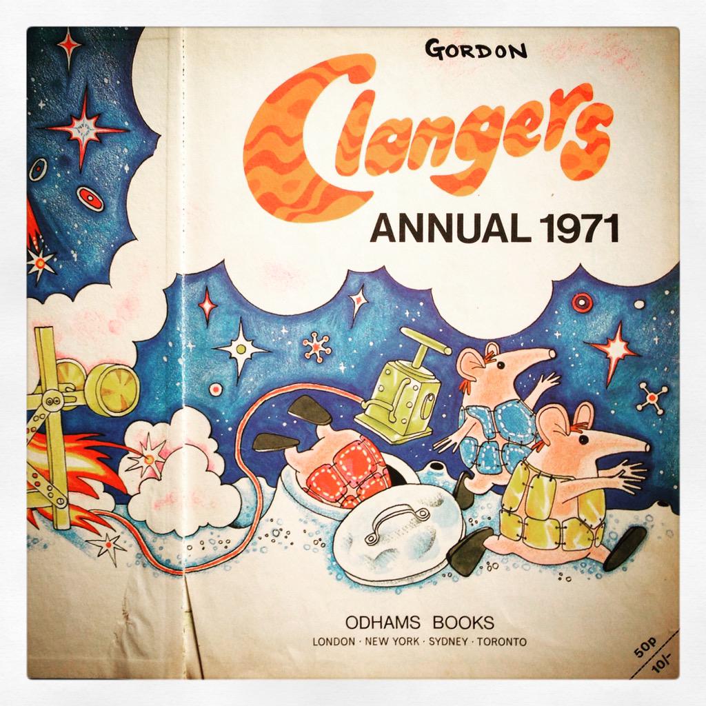 Happy childhood memories re-lived with the 2015 #BBC remake of #Clangers on #CBeebies 😊