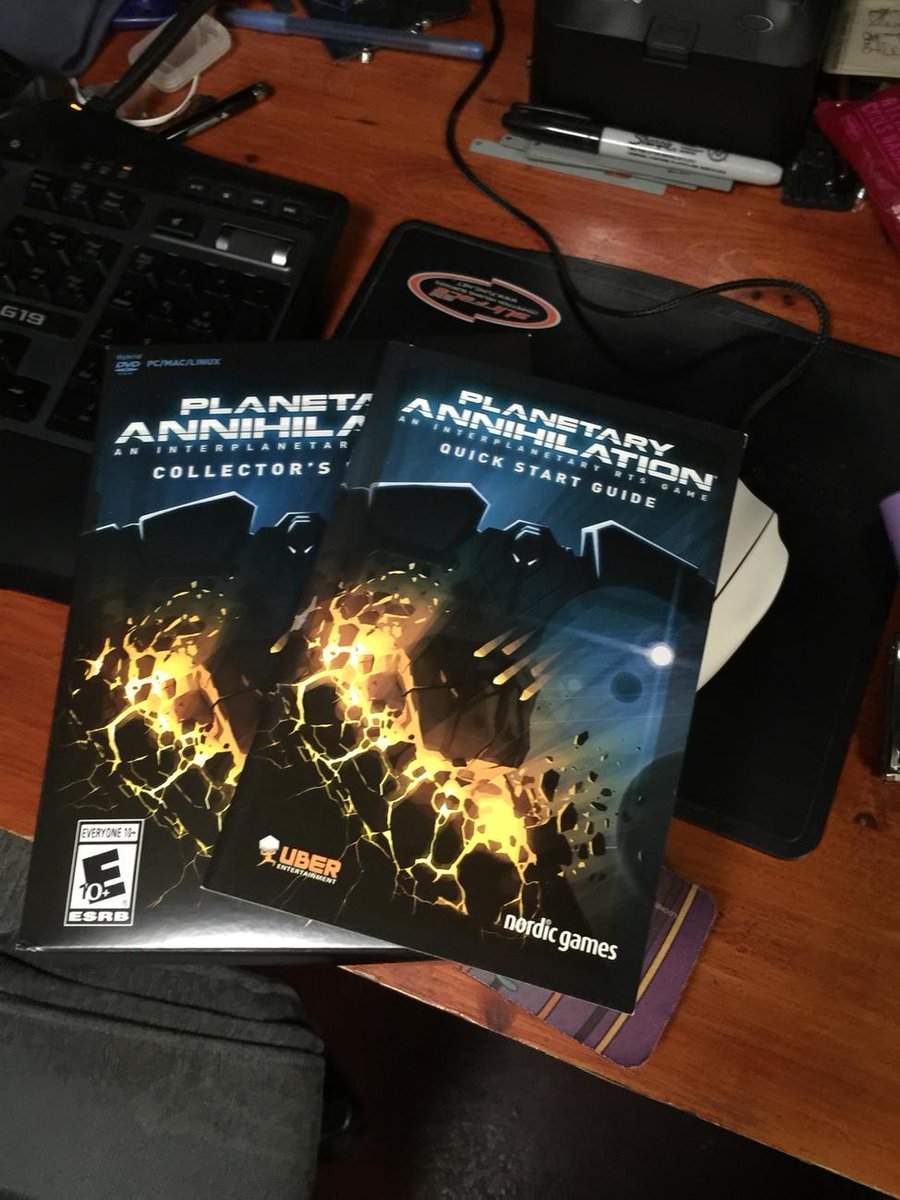 gizmo401's tweet image. #CollectorEditionBox
#QuickStartGuide
#PlanetaryAnnihilation
#Unboxing