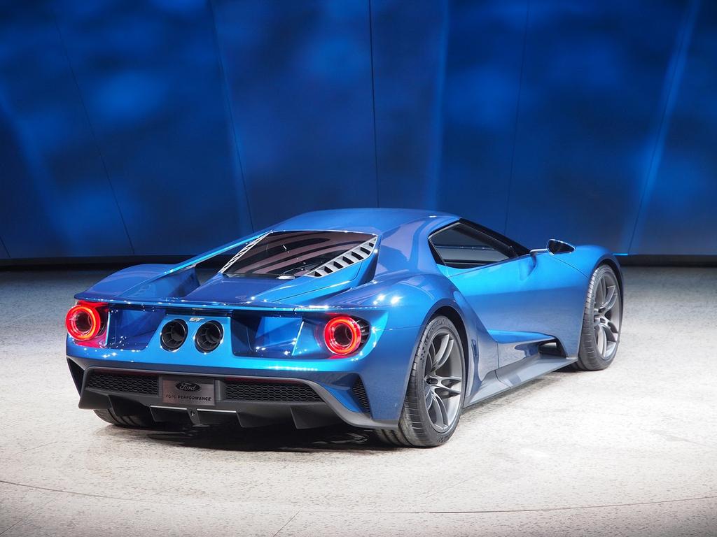 SlamedL's tweet photo. Thoughts?
New Ford Gt ! 👌👀 http://t.co/GU6tWlOJJc