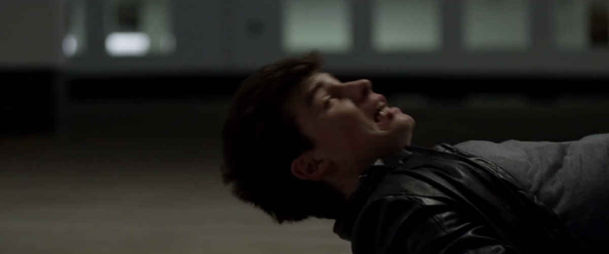 yoitsyarsee's tweet photo. this part freaked me out so much #NewStitchesVideoToday http://t.co/LWnoHQWqR2