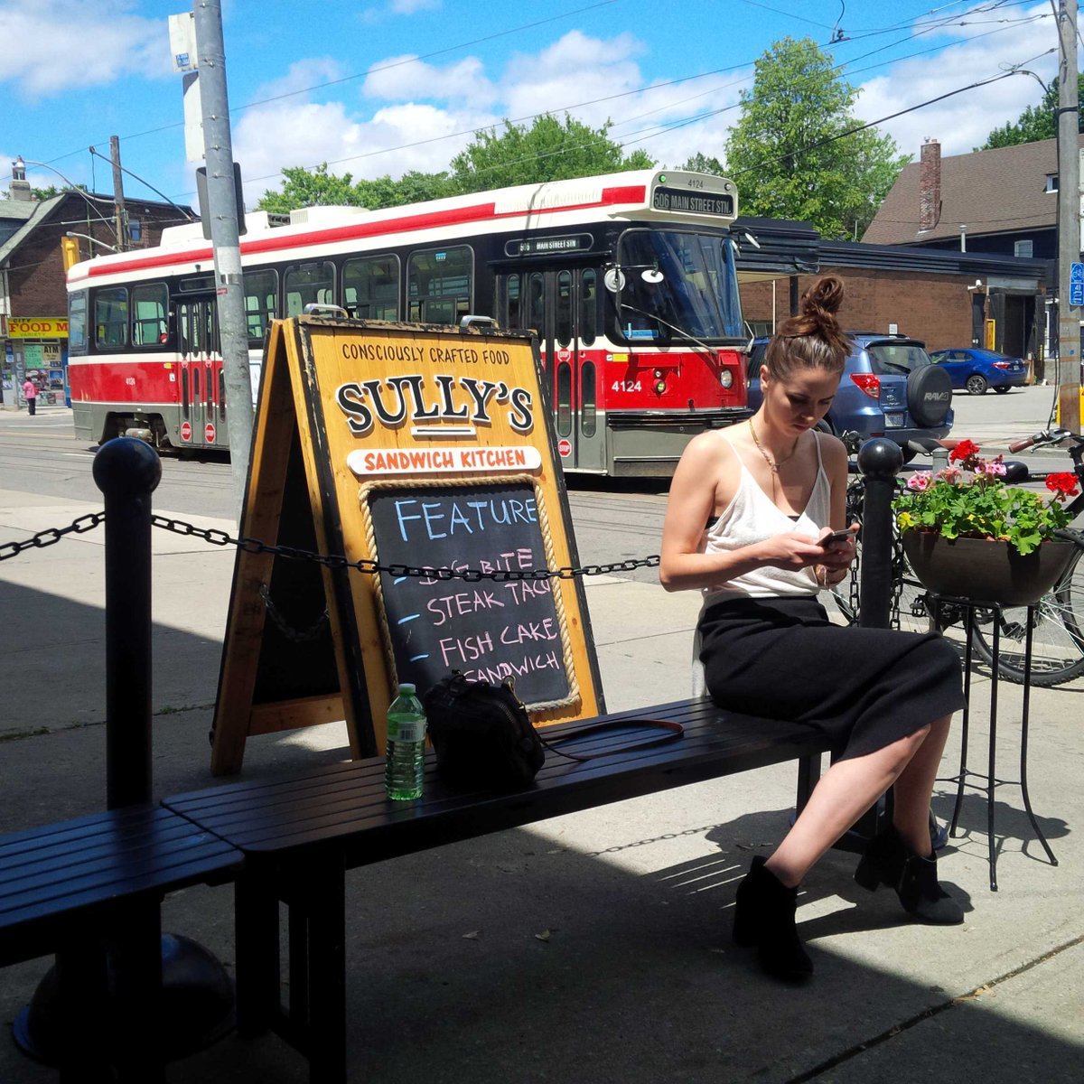 LeoAgosto's tweet photo. Best sandwiches @sullyssandwich w @rivoliTO #leslieville #toronto http://t.co/EKecWerR94