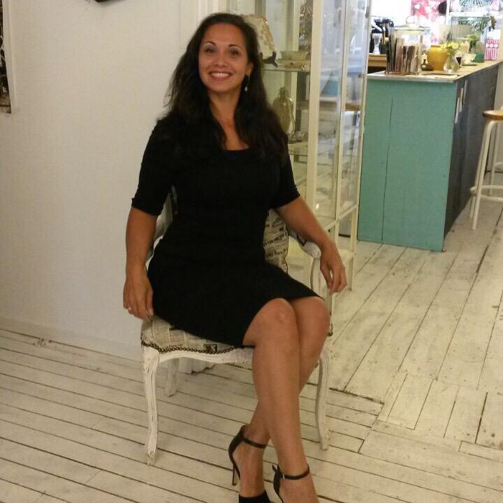 daanforyou's tweet photo. #meetourclient today again since last week 3 #dressmedutch #dresses #classy #lady's go 4 #compasionate #fashion http://t.co/863OCR3Hzz