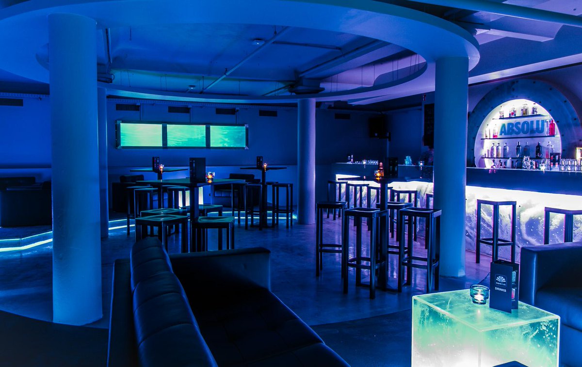 aquaclubleipzig's tweet photo. Unsere Lounge im Aqua Club in Leipzig, zum entspannen und Cocktails genießen.#aquaclubleipzig #lounge #Leipzig #party http://t.co/T537VQqfA0