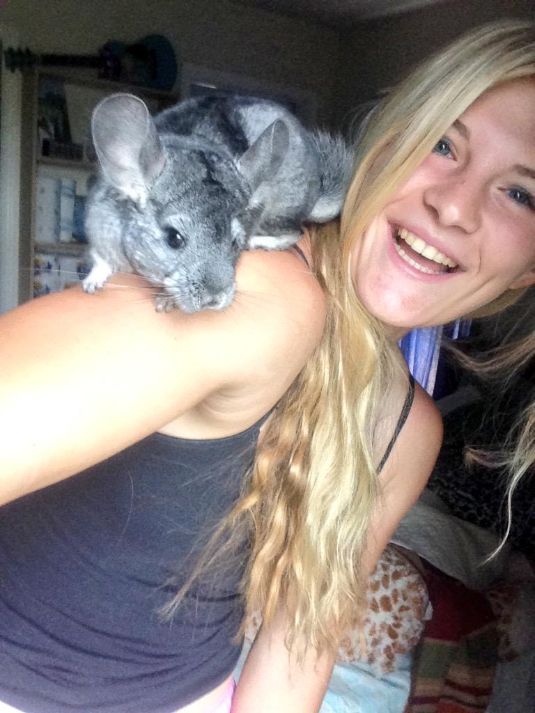 lo_diva's tweet photo. My adventurous/crazy little baby 🐭💕 http://t.co/VRgY7fIG1h