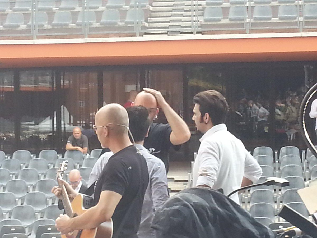 ilvoloverlili's tweet photo. Shared by Daniele Trincanato on #Facebook
@ilvolo at the #AuditoriumParcoDellaMusica a #ROMA #June242015 http://t.co/XqtG2lT8nq
