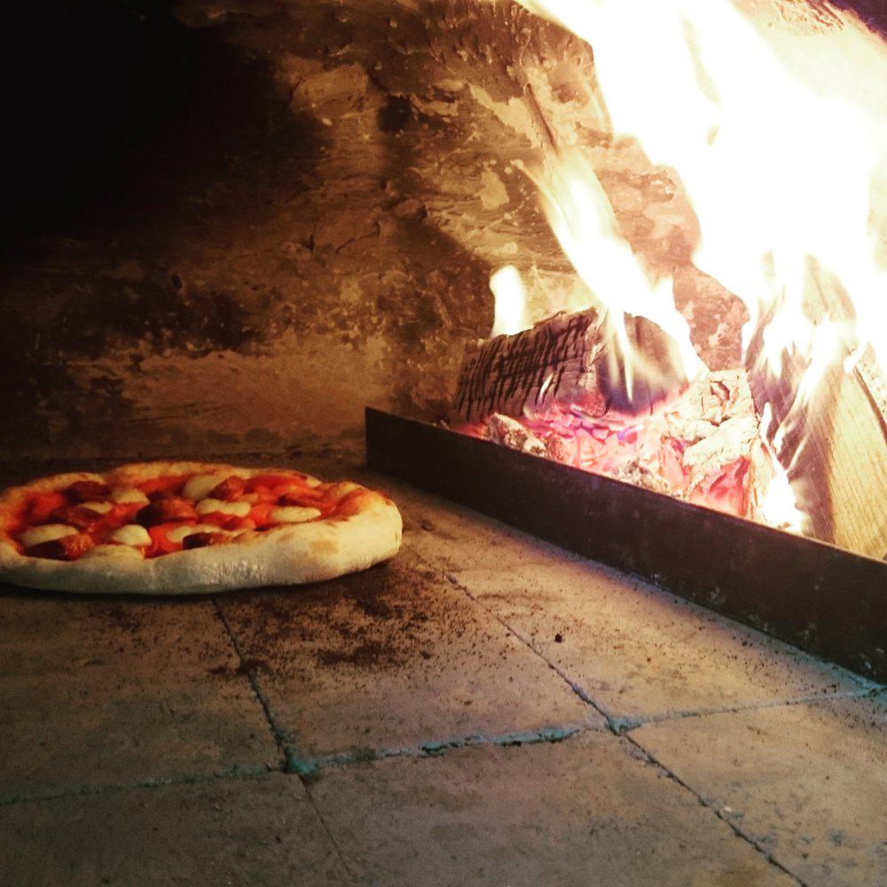thecraftedpizza's tweet photo. more #pizza @thecraftedpizza http://t.co/nv3qAwkj44