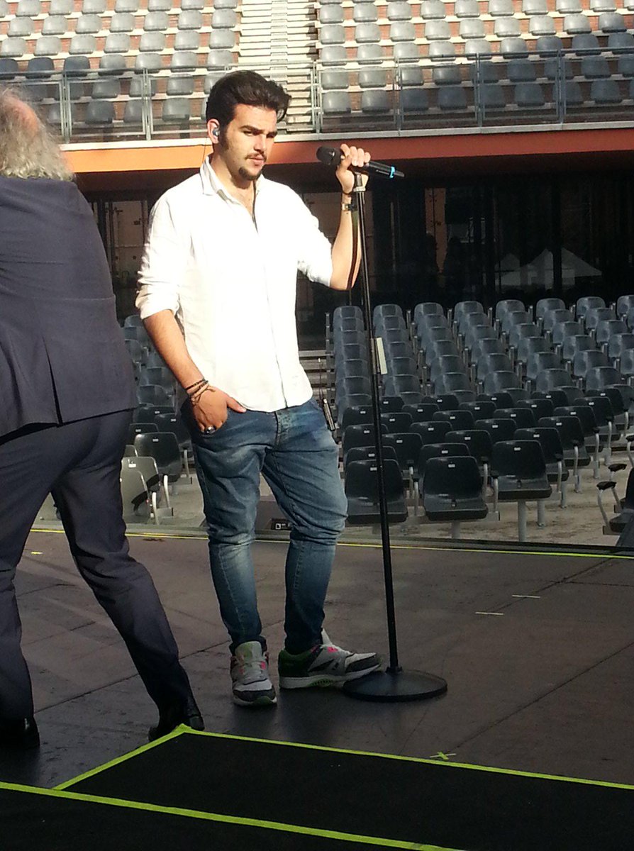 ilvoloverlili's tweet photo. Shared by Daniele Trincanato on #Facebook
@ilvolo at the #AuditoriumParcoDellaMusica a #ROMA #June242015 http://t.co/aWEH41BaJN