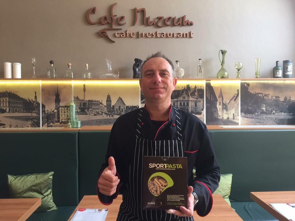 EthicSportCZ's tweet photo. Přijďte ochutnat italské #těstoviny #SportPasta do znojemské restaurace Cafe Muzeum! :-) 👌🇮🇹 #Znojmo #CzechRepublic http://t.co/l1GHB2g7cQ