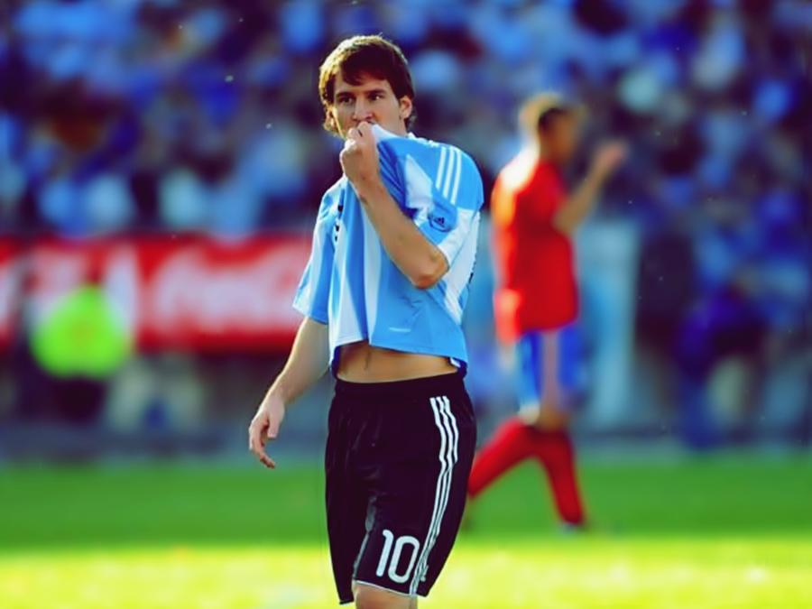 DamianSG91's tweet photo. Gracias por tanta magia,gracias por existir y hacer que el fútbol sea aun más hermoso de lo que es #FelizCumpleMessi http://t.co/1bWoiBN84O