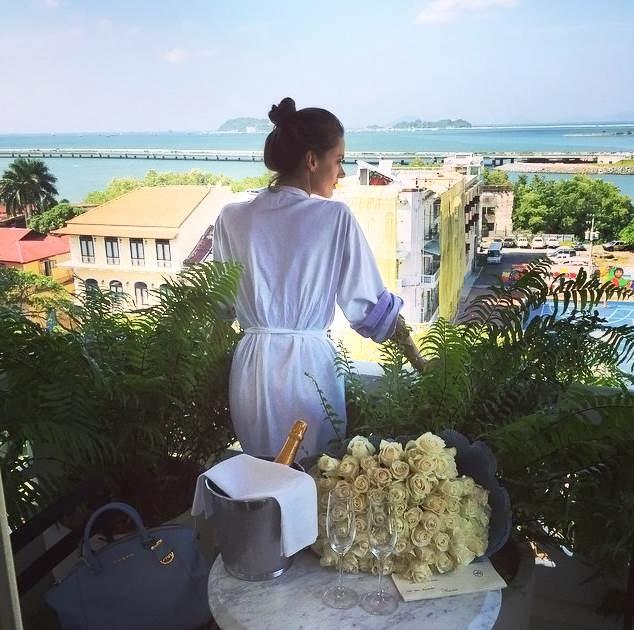 AngelAlessandra's tweet image. Another day, another city.  In Panama for @michaelkors event! #KorsPanama