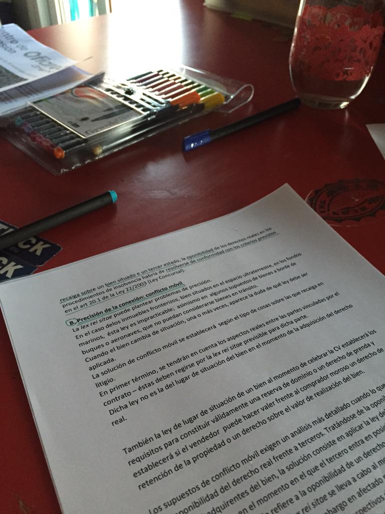 tuutigs's tweet photo. Estudiar en casa del gordo #hastaelmoñodelosexamenes http://t.co/x3BtycK9Q3