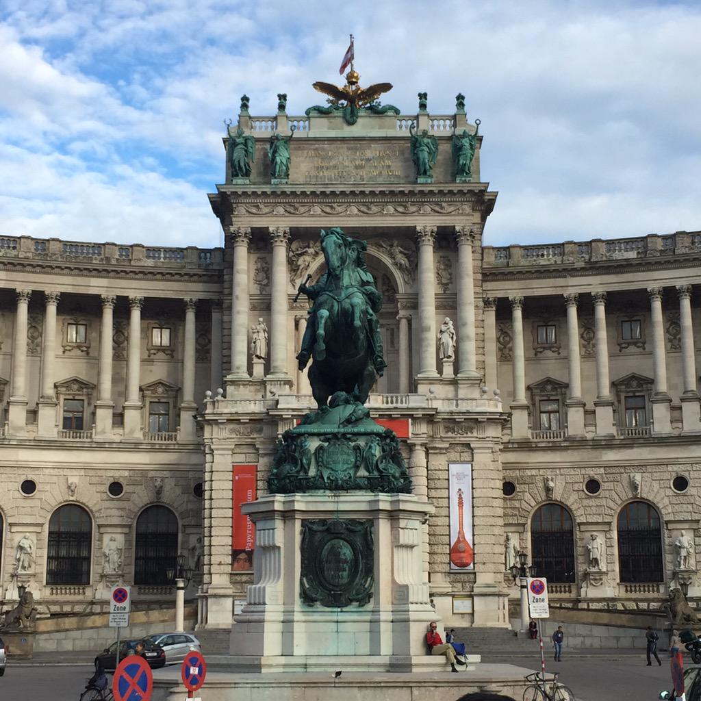 Beautiful evening at the #hofburgpalace in #vienna #FISGBP2015 @FISGlobal @FISAPAC @FISEMEA