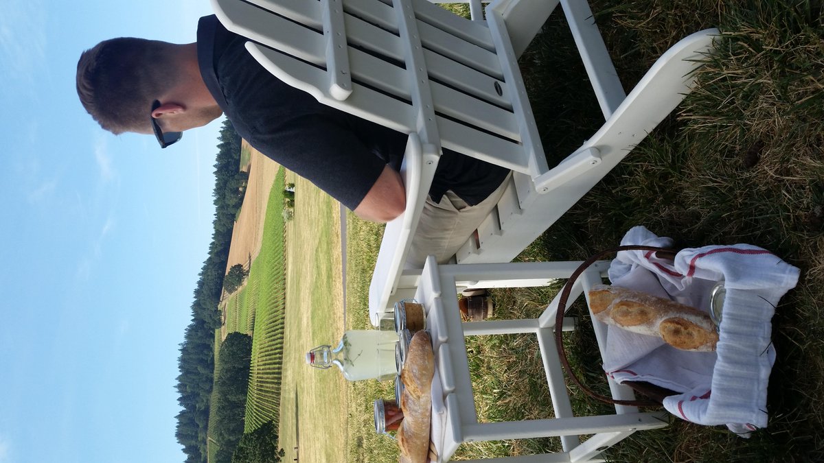 PeacockPicnics's tweet photo. This peacock picnic went a little fit farther afield than usual... http://t.co/QmKjo6mxwy