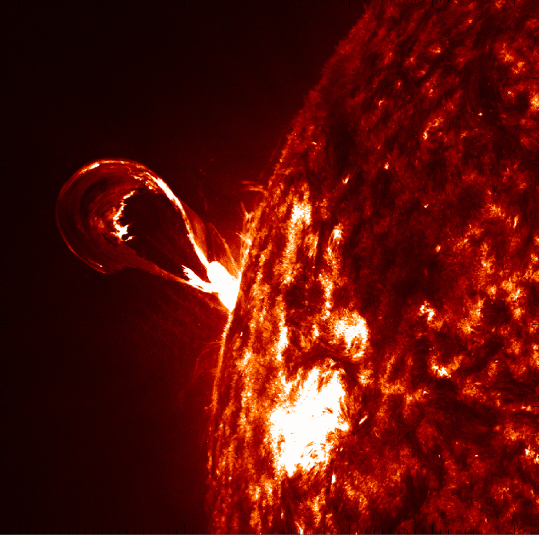 MarkTOByrne's tweet photo. There's Another Huge #SolarFlare Coming http://t.co/pZOz7b5kN3 by @business #EMP #ElectroMagneticPulse #gold http://t.co/JpDOOVjHCg