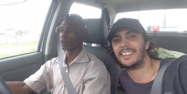 InfoVelozCom's tweet photo. Un grupo armado secuestró en Nigeria a un ingeniero agrónomo argentino http://t.co/41cBpPPxql http://t.co/Vbr7UB26hx