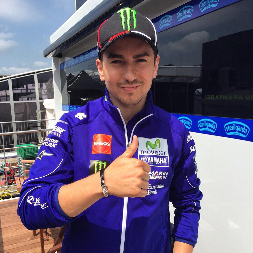 lorenzo99's tweet photo. Únete conmigo en la lucha de @ManosUnidasONGD contra el hambre y la pobreza infantil. #pulserasolidaria #daryrecibir http://t.co/onoDFm9Abb