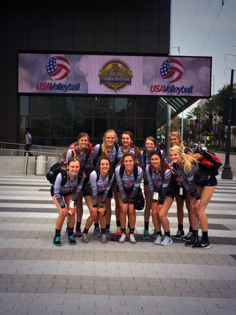shan_smolinski's tweet image. To work we go!! 💪🌟🏆 @Premier_VB #15Gold #USAV