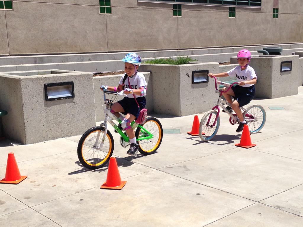 77thJRCadets's tweet image. Thank you #SafeMoves for sponsoring today's Bicycle Safety Training!#SafetyFirst @LAPD77thSt @lapd2014 @ChiefVillegas