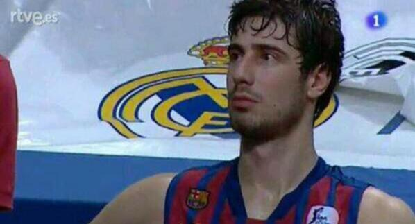 CISYt_JXAAAkjh9.png:large