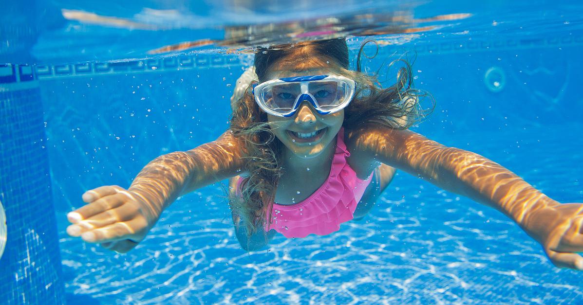 POPSUGARMoms's tweet image. Here's how to survive full-time mom duty when school's out for Summer: popsu.gr/37769681