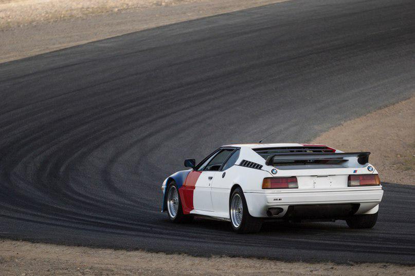 MagnificentCar's tweet photo. Amazing BMW M1 (E26)😍 http://t.co/6MNVWkM4WN