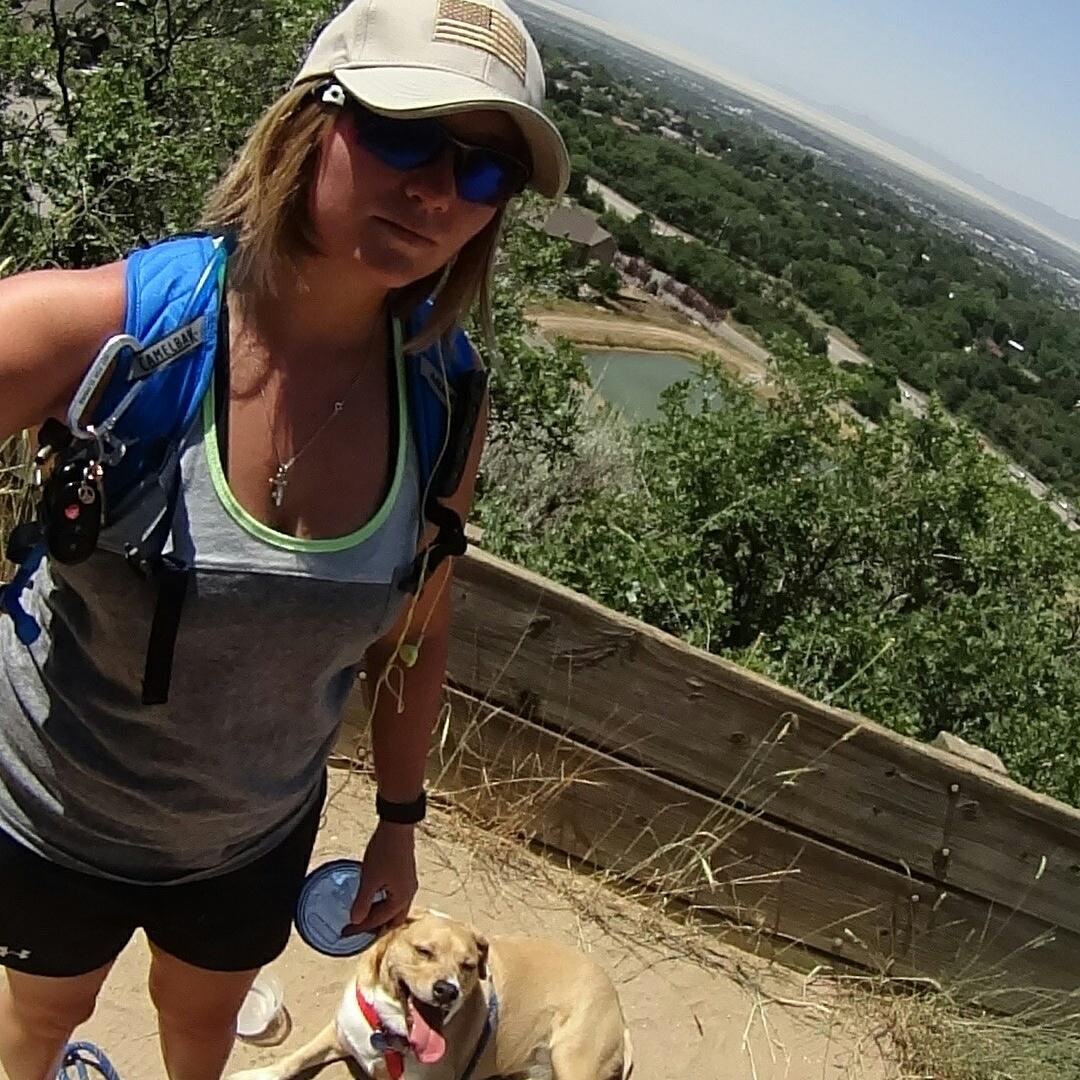 EmmaBenwah's tweet photo. Big thanks to @eleteaddin  for keeping me hydrated on today's hike! #hydratewell http://t.co/Iwa8ScIM14