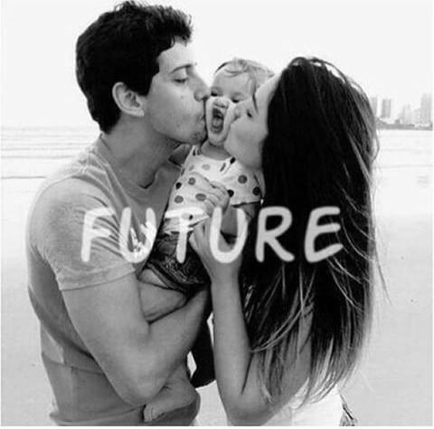 nikkimoreno13's tweet photo. 👣💕 http://t.co/Zghs2aY6jx