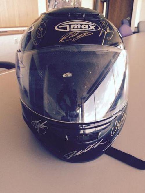 MISCares's tweet photo. Bid on helmet signed by the starting lineup of the @MISpeedway #QL400!
Click here to bid --> http://t.co/stxxdJJ0lw http://t.co/CVkMpwjVGG