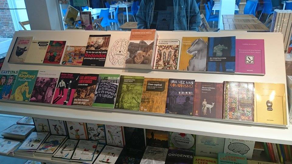 Del_Conti's tweet photo. @PerifericaD nos copa el mes de Julio (y finales de junio).
¿Querés leer alguno? Nosotras unos cuantos. http://t.co/YmBNzdadQF