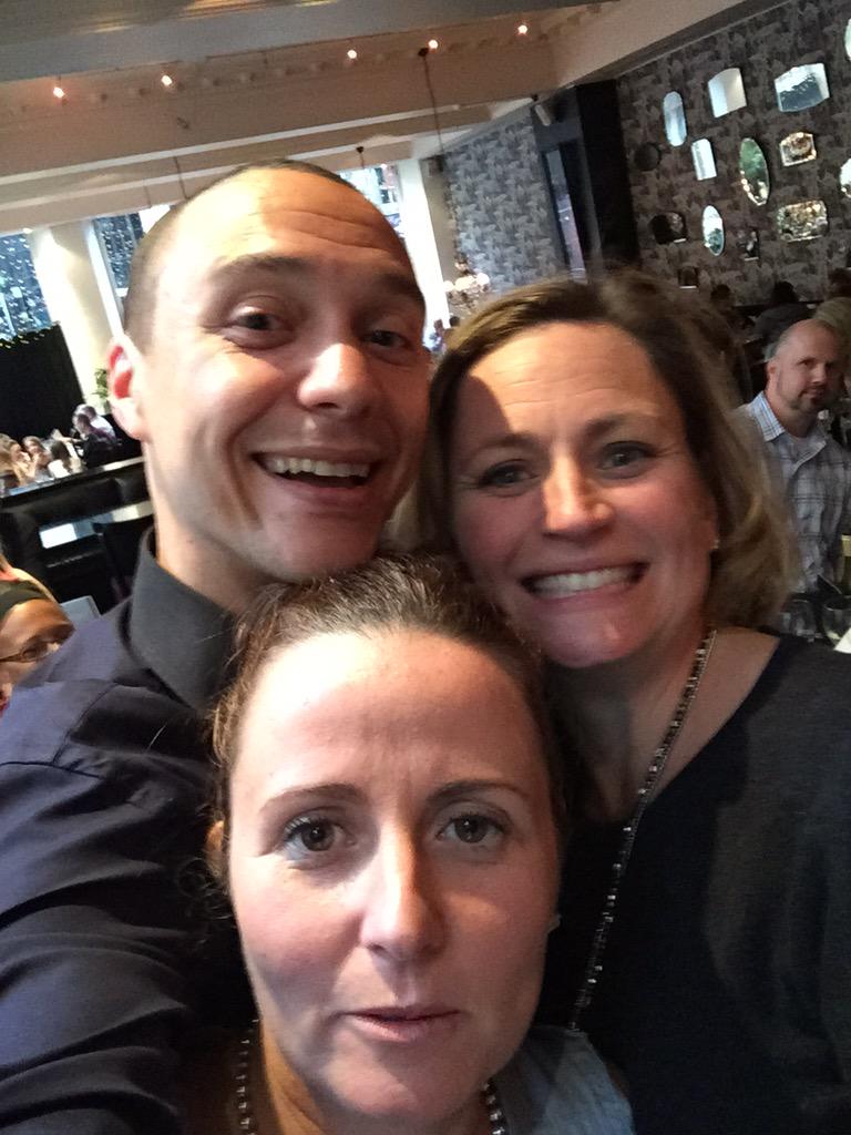 chrissymendy's tweet image. Pre-dinner selfies and a lovely pic of @MitaliKelly and Audrey #globallove #funafterwork #madbrennan 😂😂😭😭