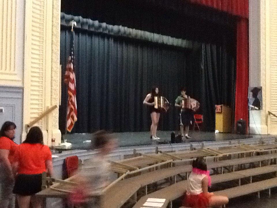 HochhauserM's tweet photo. Plenty of unique talent at 1st annual Talent Show. Go Claudia and Luis. Service learning and talented fun@MineolaMS1 http://t.co/uNQgpmysgM