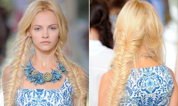Quer ser a caipira mais estilosa da #FestaJunina? #PassoAPasso p/ esse penteado estilosíssimo: goo.gl/M1xuoG