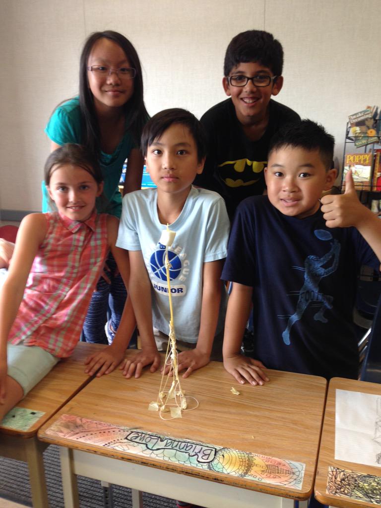 ezaklan's tweet photo. Group 2 Marshmallow Challenge success! #fwlearns #division6 http://t.co/yHxEFY3atY
