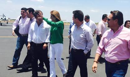 SonoraNWS's tweet photo. Ya se encuentra en Cajeme @claudiapavlovic Gobernadora Electa de Sonora .. @NataliaRiveraGr @PUROPOTRILLO http://t.co/tykvXSk2CO