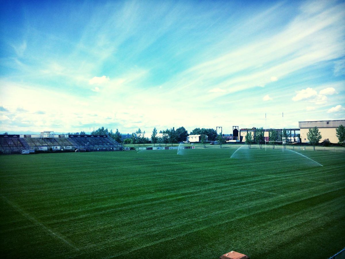 ASM_BryanKelly's tweet image. As always the @CalgaryRugby Park is in great shape ahead of a busy weekend for #WRSS2015 &amp;amp; #CRC2015. @RugbyCanada