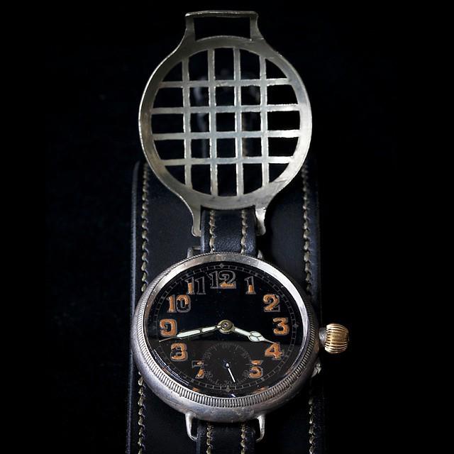 SABELSaddlery's tweet image. The #sage #green #linenthread picks up on the #luminous hands of this #WW1 #vintage #trenc… ift.tt/1CtMGoI