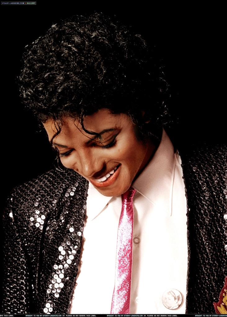 littlemoonwalk1's tweet photo. Do końca życia MJ będzie dla mnie wzorem do naśladowania!!! 💕💕💕
#AlwaysInOurHeartsMichael http://t.co/0f0nmwsAdr
