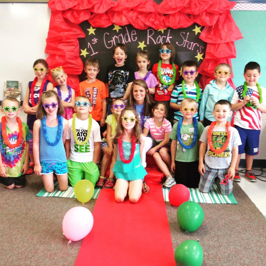 MissSpusta's tweet photo. Happy last day! Have a great summer! http://t.co/eXtTFkiwHm