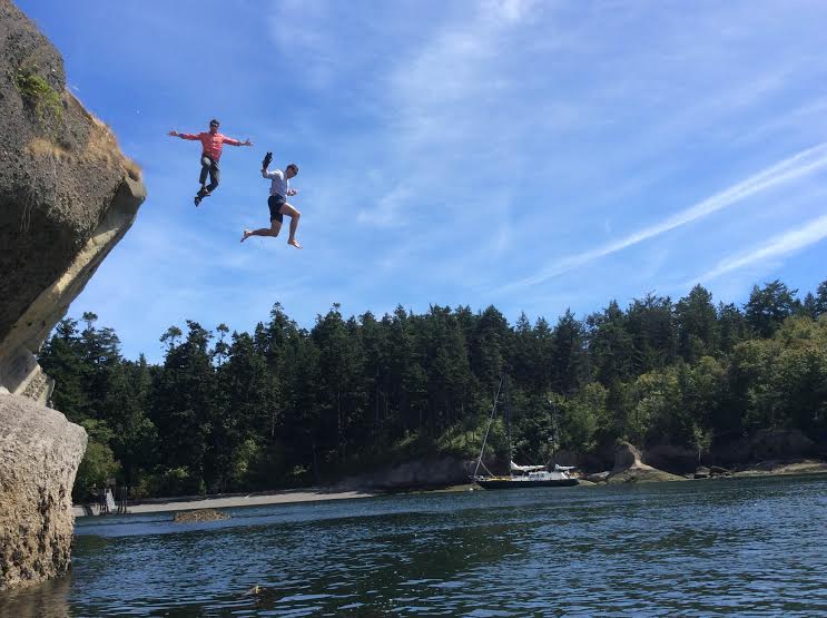 ReichThreads's tweet image. Life's more fun untucked! Check our new season of button downs designed to be worn untucked: reichardtthreads.com/shop/