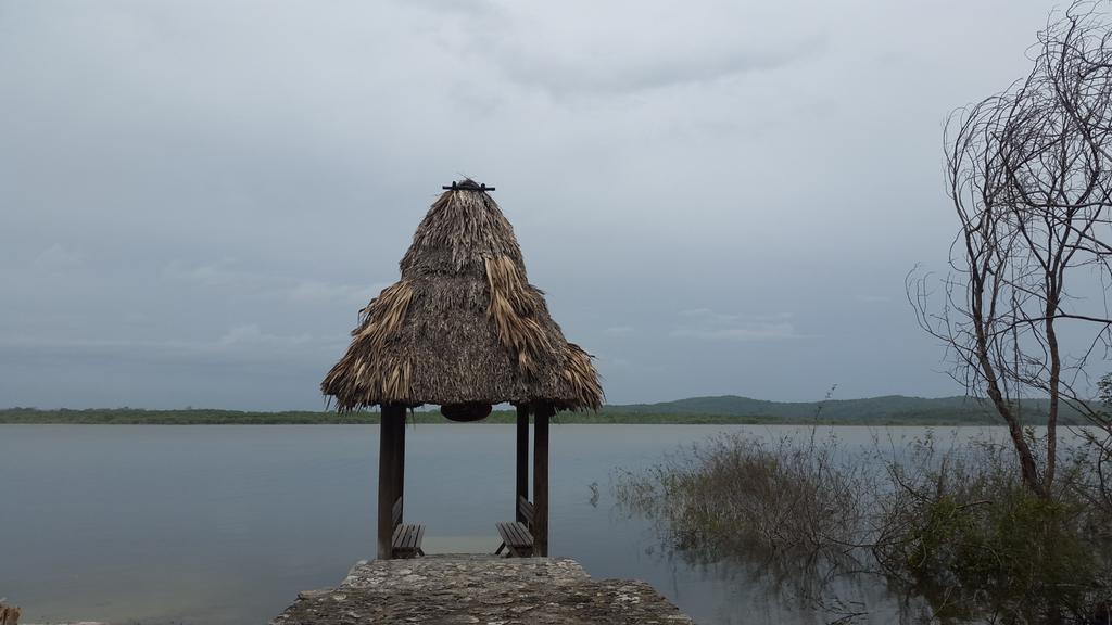 ivaniasibrianv's tweet photo. Laguna Yaxhá un lugar para apreciar la naturaleza @VisitGuatemala_ @ChileraTuFoto @INGUATPeten @mundochapincom http://t.co/B999gvxaWZ