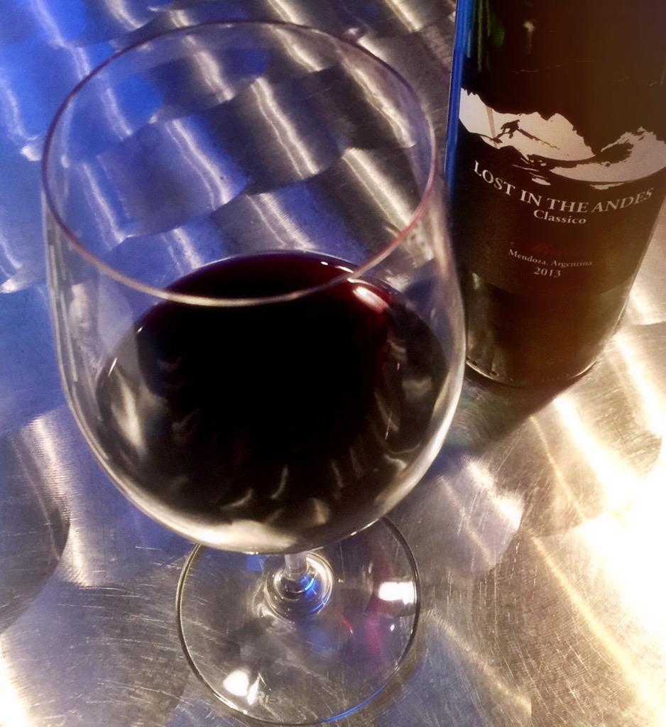 FortuitousFoodi's tweet photo. Relaxing @TheAlcoveDallas in #StateThomas and enjoying a lovely glass of Lost in the Andes Classico #Malbec #Mendoza http://t.co/P1DRVqP6Tv
