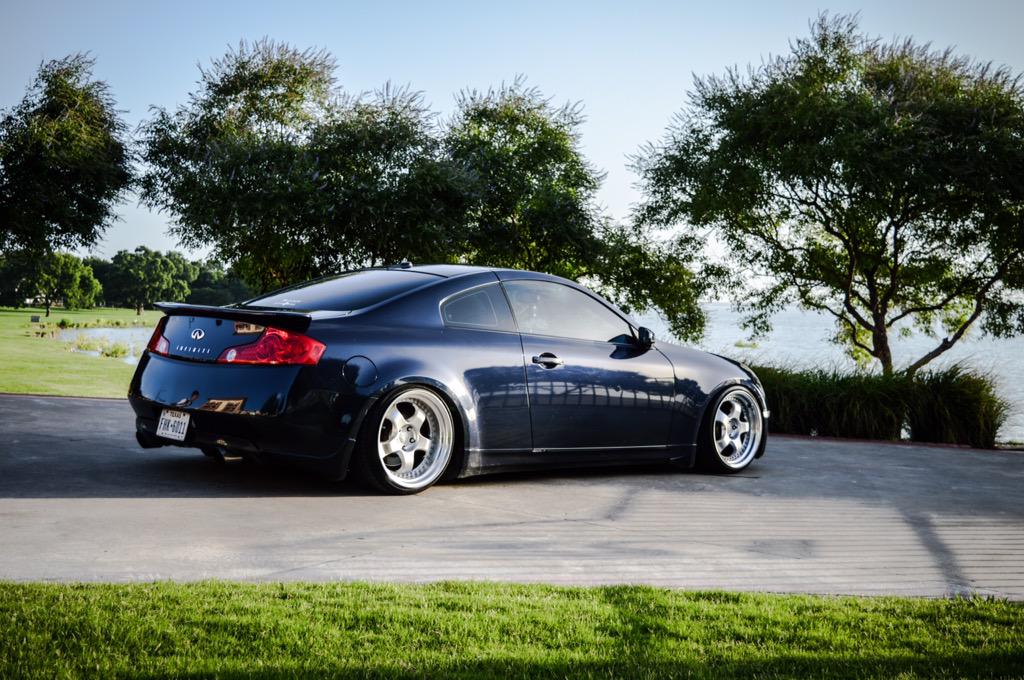 FreshlyAligned's tweet photo. Shoot from yesterday 🔥
🚗: @SammieRae70 / 💁: @emilyyjohnsonnn / 🚙: @IgorSkrget10 http://t.co/XDHrHxSiBk