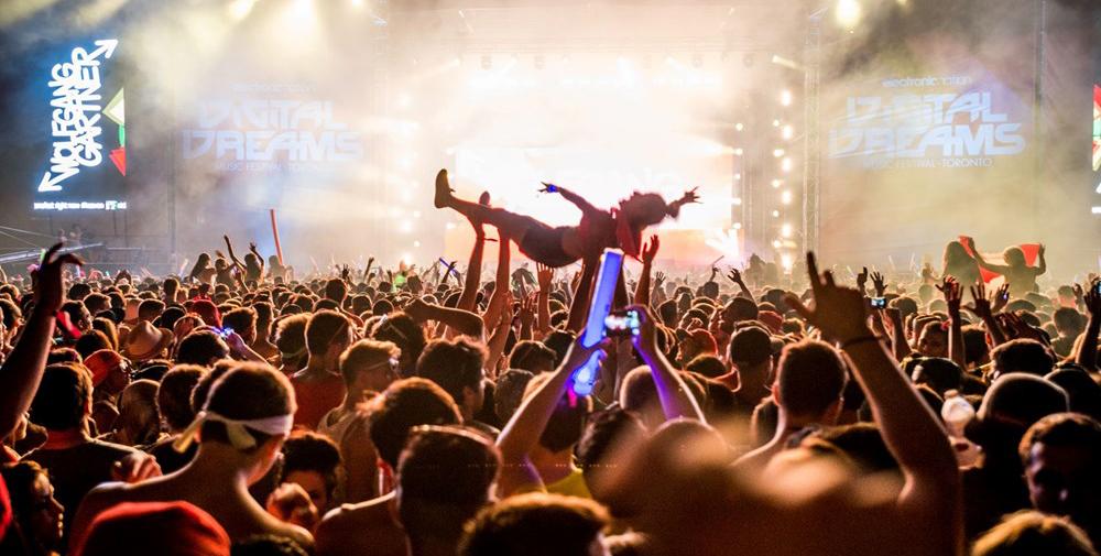 ThumpCanada's tweet photo. Follow and RT to win 2 tickets to @DigiDreamsFest! The contest ends in less than 24 hours. http://t.co/1xTKPIEgTS