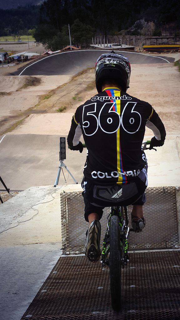 okendobmx's tweet photo. Entrenando en forma con la SelecciónCoL pa Juegos Panamericanos.Gracias @fedeciclismocolombia@Coldeportes@OlimpicoCol http://t.co/qrYpsgmJhW