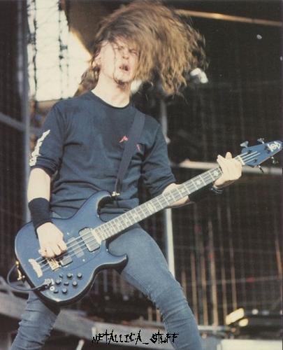 Thrash Metal World On Twitter Jason Newsted Metallica Live Show In Moscu 1991 Thrashmetal Usa Overkiller S Strongheart Http T Co Mjrfoid4kp