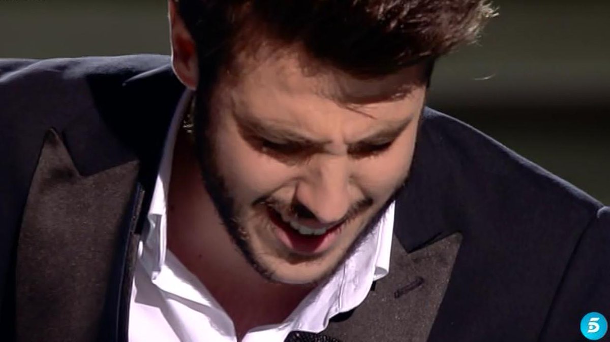 MusicTelecinco's tweet photo. #LaVozFinal Olé, olé, olé... @AntonioJSLaVoz > http://t.co/ZWWybRIhiL http://t.co/4QYP4rny20