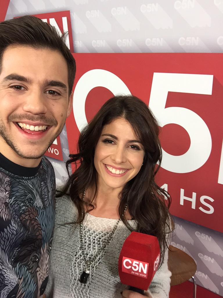 Okmajomartino's tweet photo. Que suaves son sus sweaters @FloralolaRopa !! Y con una turmalina potente de @Berlina_Amour y ya lista para el aire! http://t.co/fhthsAqYVR