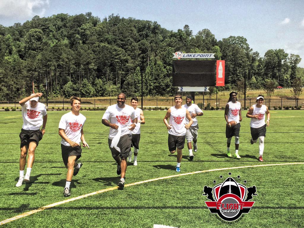 QBFlightSchool's tweet photo. When class is out @QBFlightSchool #TakeFlyte http://t.co/9pvLbAJUs3