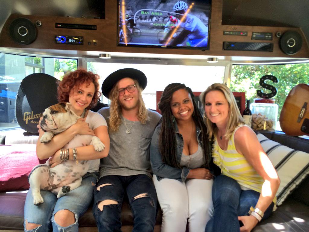KatieHShaffer's tweet photo. Another successful #FEASTsessions w/ @gibsonguitar at @CityWineryNapa @allen_stone @AirstreamNW #Radius #RickyLakeDog http://t.co/i0MXlrCMMV